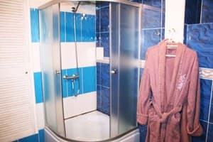 Мини-отель Mamba Hotel. №3 Номер с волнообразной кроватью “Тантра” – в укрытии 12