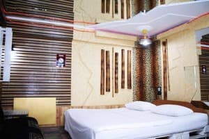 Мини-отель Mamba Hotel. №5 Двухкомнатный номер с джакузи и кинотеатром – в укрытии 2