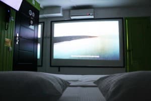 Мини-отель Mamba Hotel. №6 Уютный номер с кинотеатром - в укрытие 5