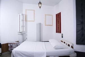 Мини-отель Mamba Hotel. №8 Семейный номер с качелью - в укрытие 1