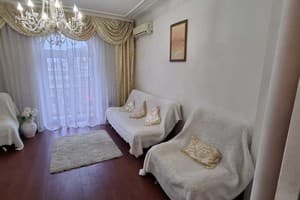 на Д.Яворницкого 2