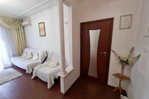 на Д.Яворницкого 4