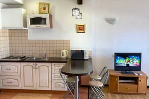 на проспекте Поля-2 4