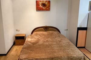 на проспекте Поля-2 6