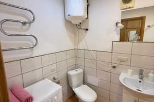 на проспекте Поля-2 8