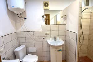 на проспекте Поля-2 9