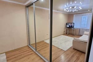 возле памятника Славы 1