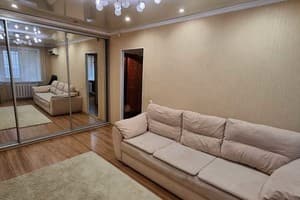 возле памятника Славы 2